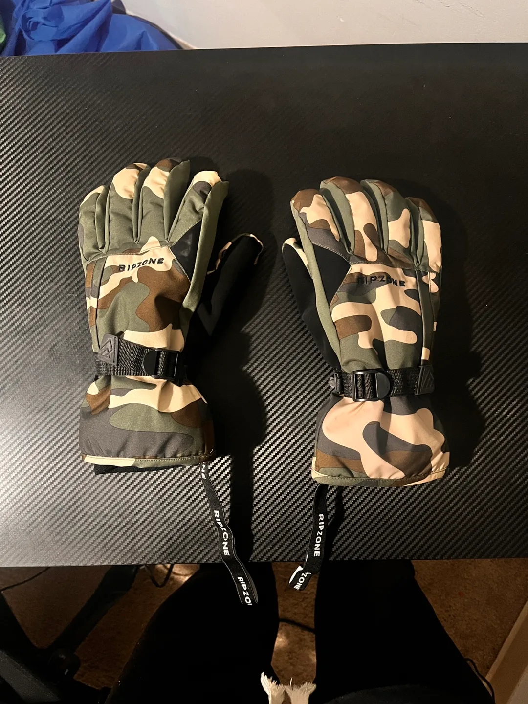 Mens Ripzone Camo Winter Gloves - L/G size thumbnail