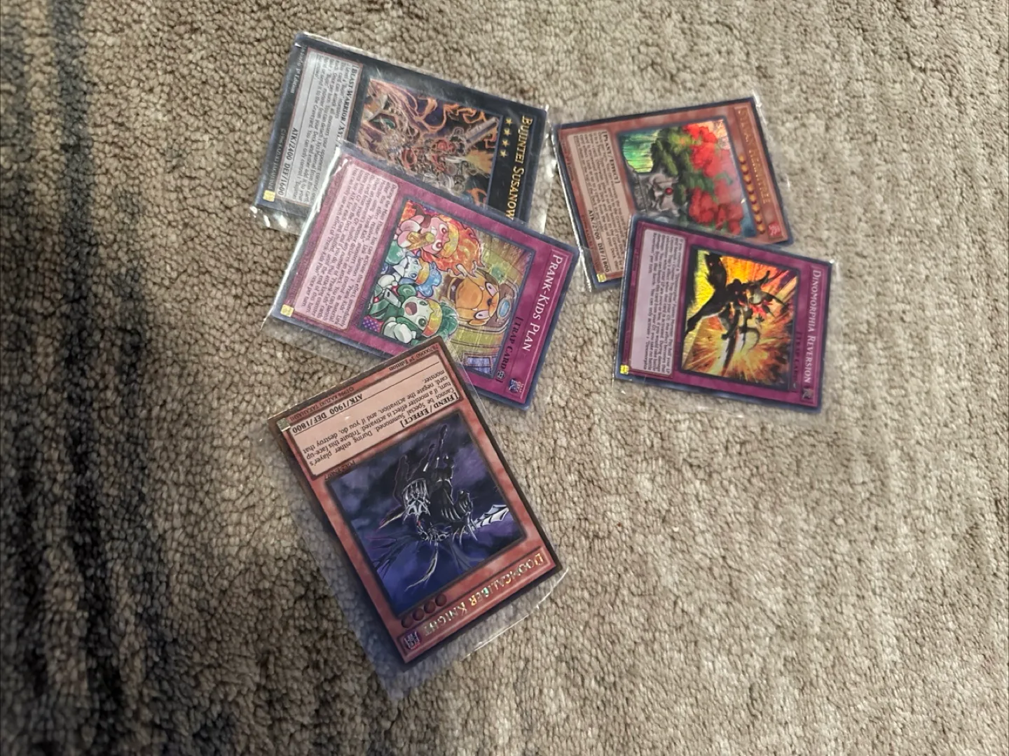 Mixed Lot of Trading Cards image indicator(5)