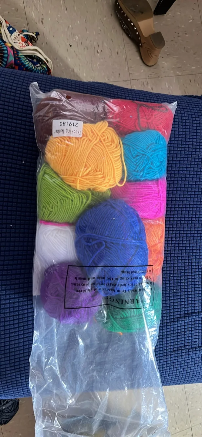 Bag of Assorted Yarn thumbnail