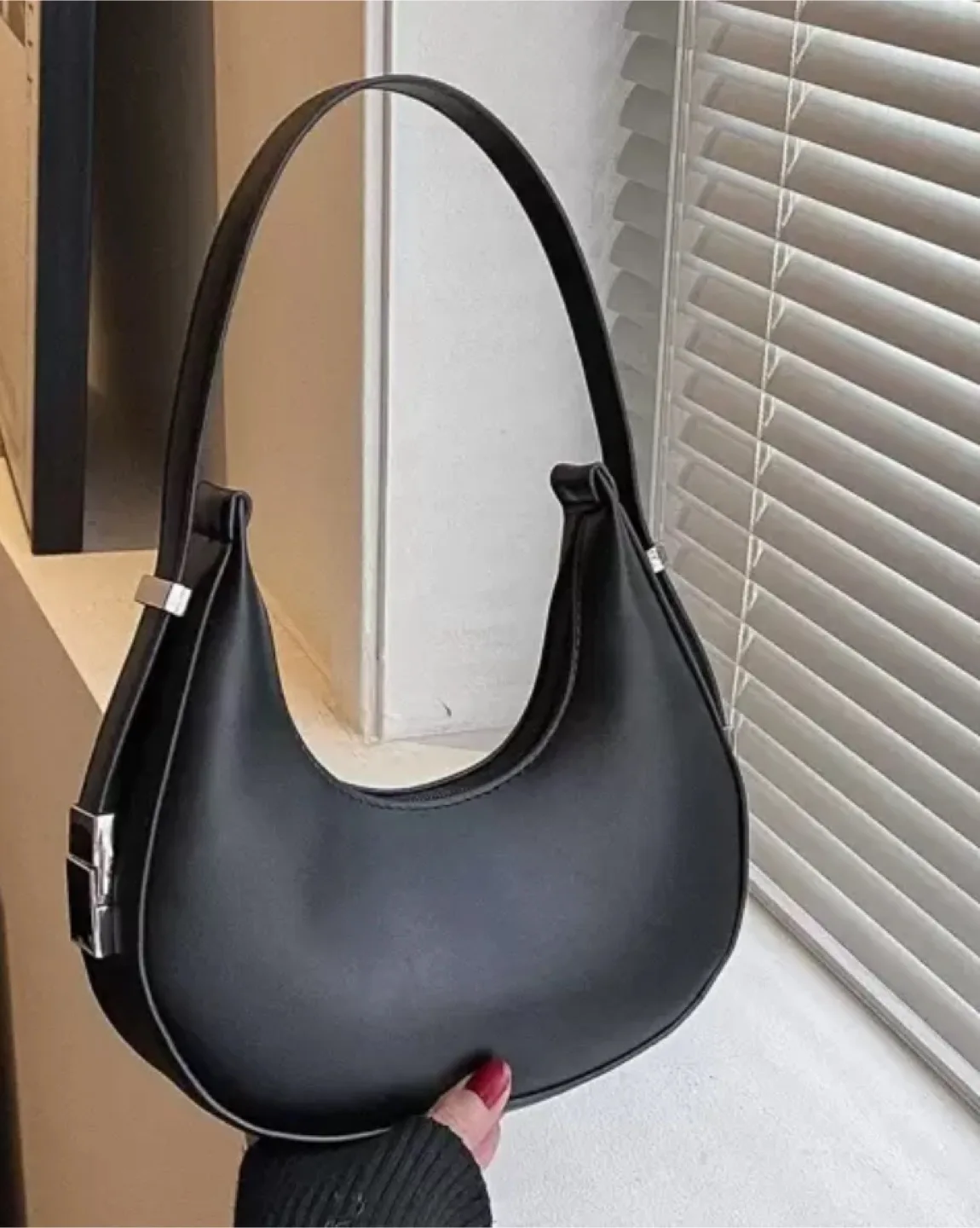 Black under the Shoulder Bag - New! thumbnail