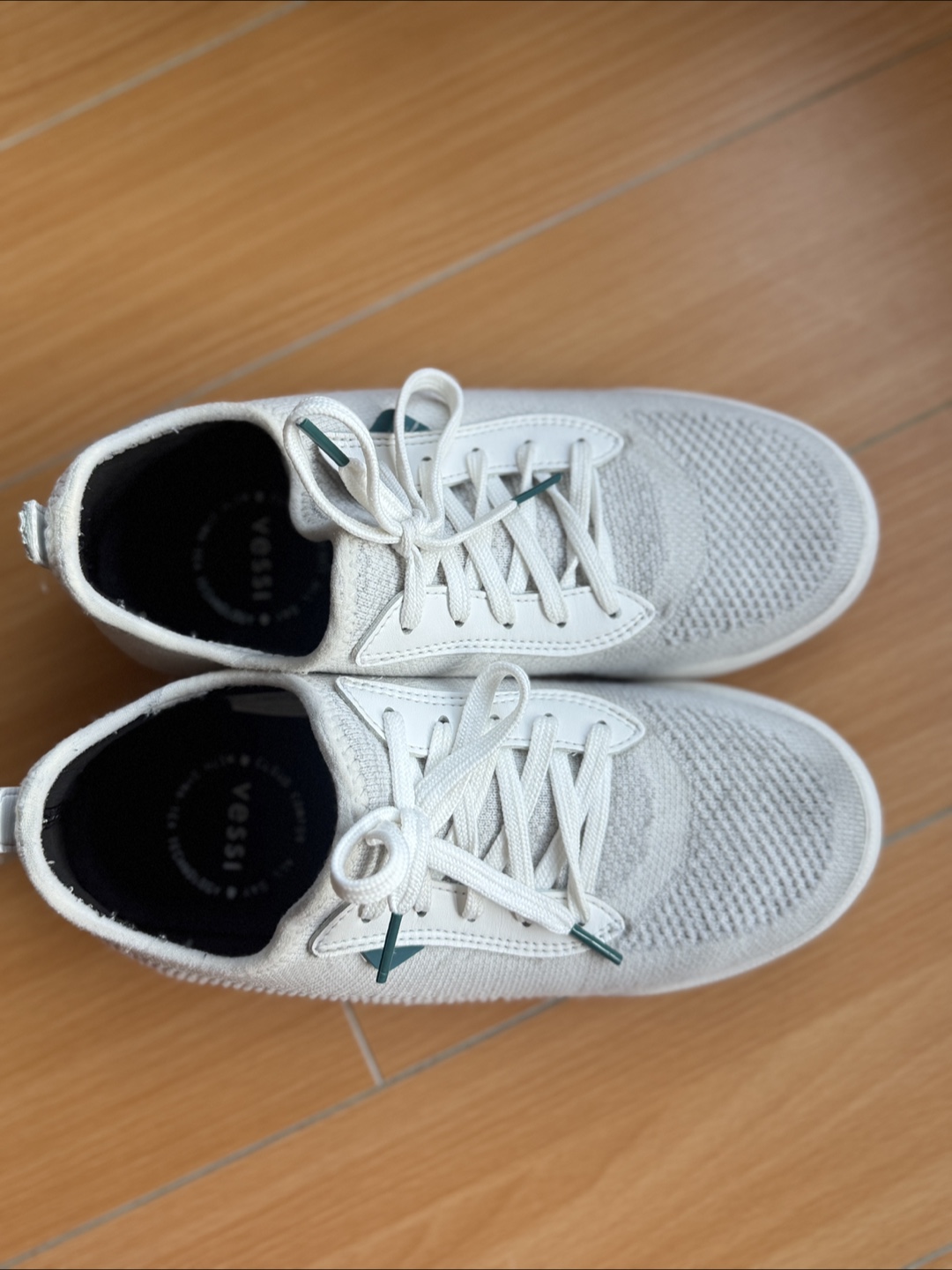 Vessi Weekend White Women's Size 7