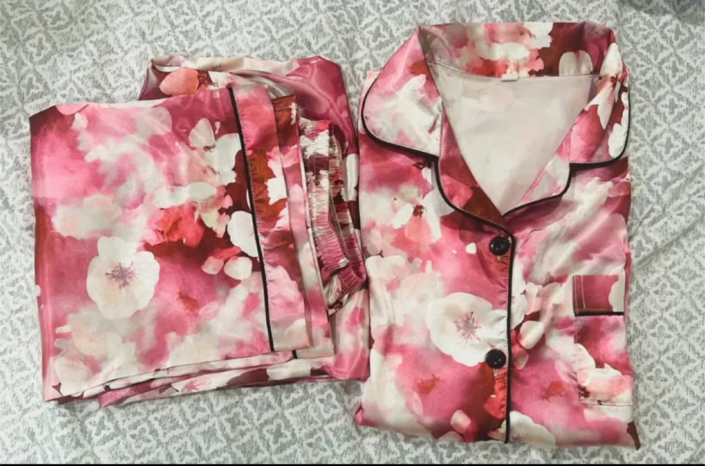 Floral Pajama Set - Size EU L thumbnail