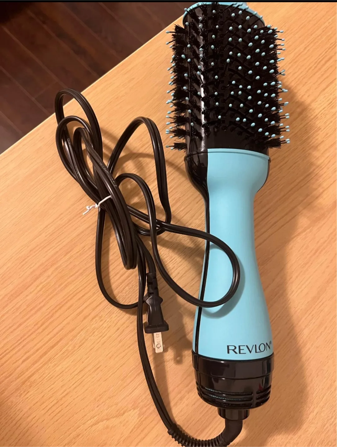 Revlon One-Step Hair Dryer & Volumizer Hot Air Brush thumbnail