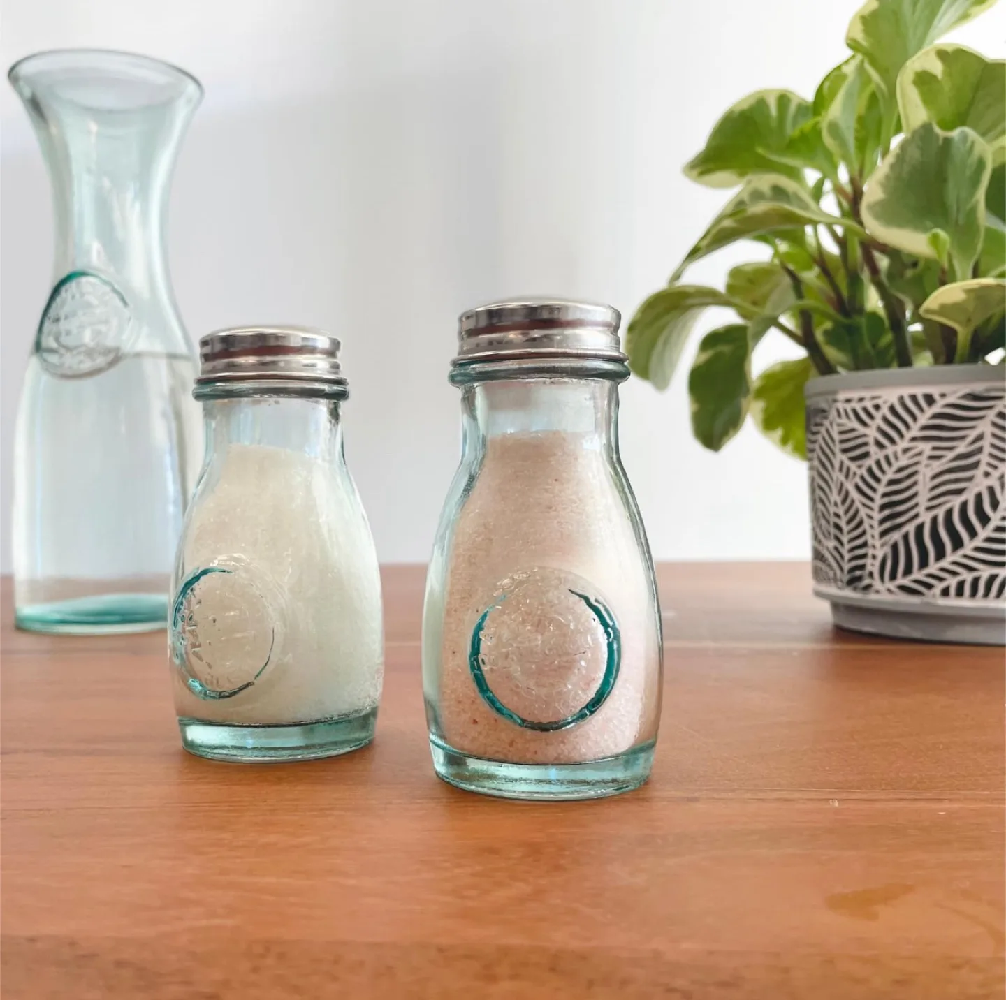 Vidrios San Miguel 100% Recycled Glass Salt & Pepper Shaker image indicator(4)