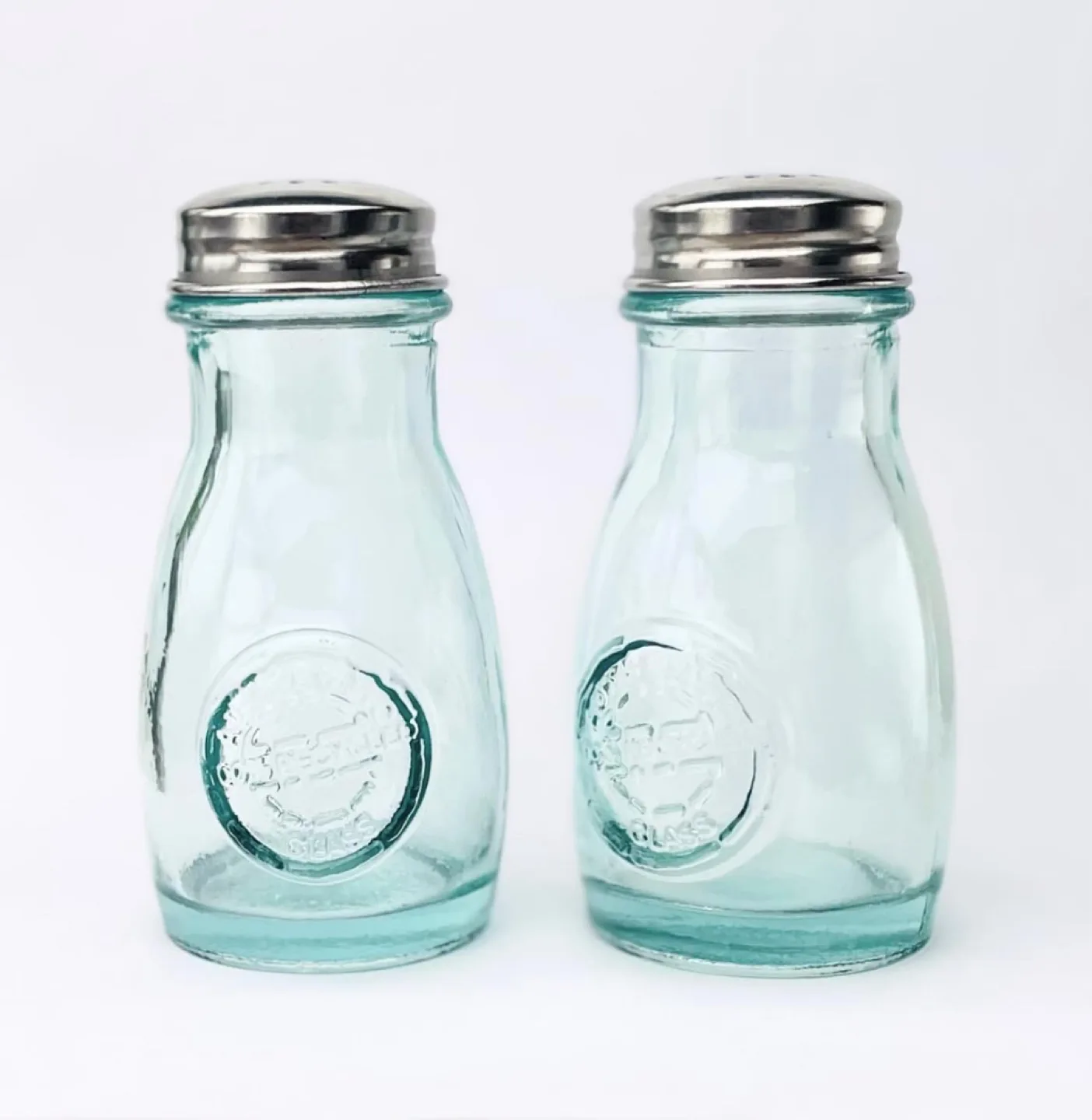 Vidrios San Miguel 100% Recycled Glass Salt & Pepper Shaker image indicator(7)