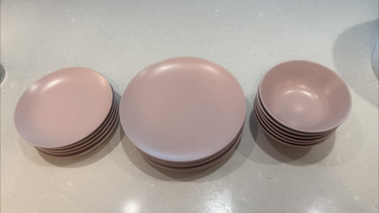 Pink & white Dinnerware Set - Plates and Bowls - photo 3