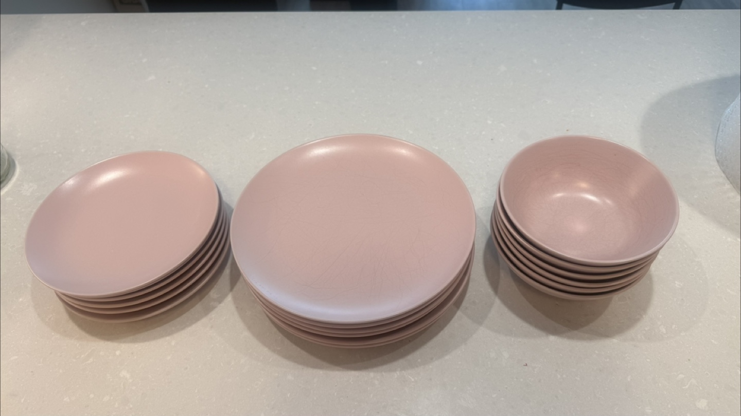 Pink & white Dinnerware Set - Plates and Bowls - photo 4