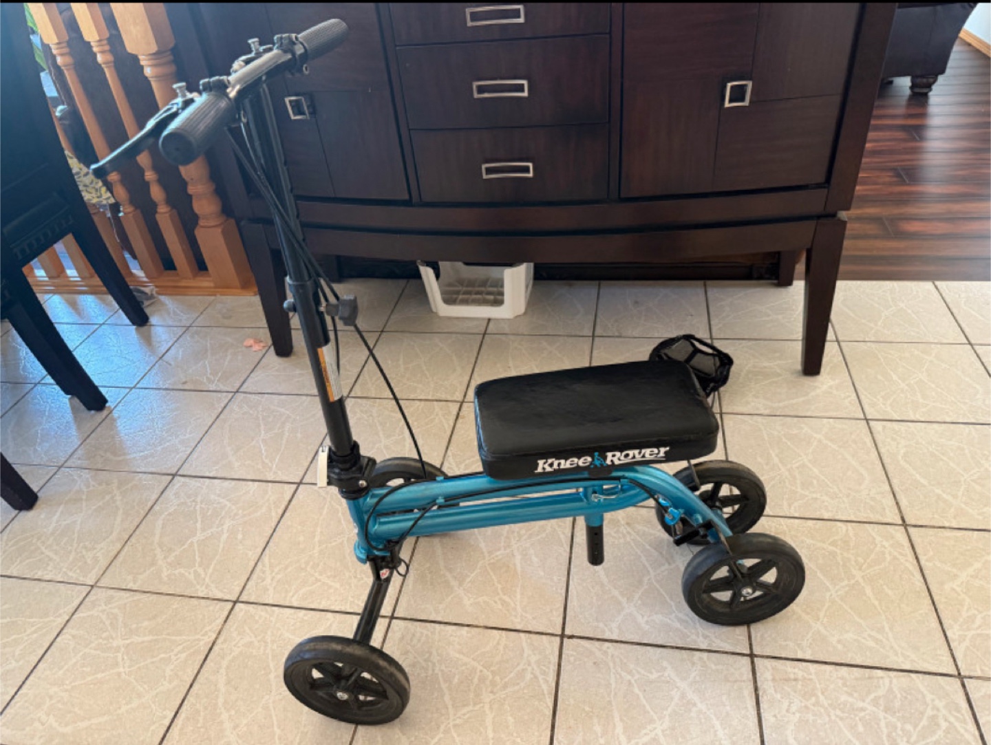 KneeRover Knee Walker