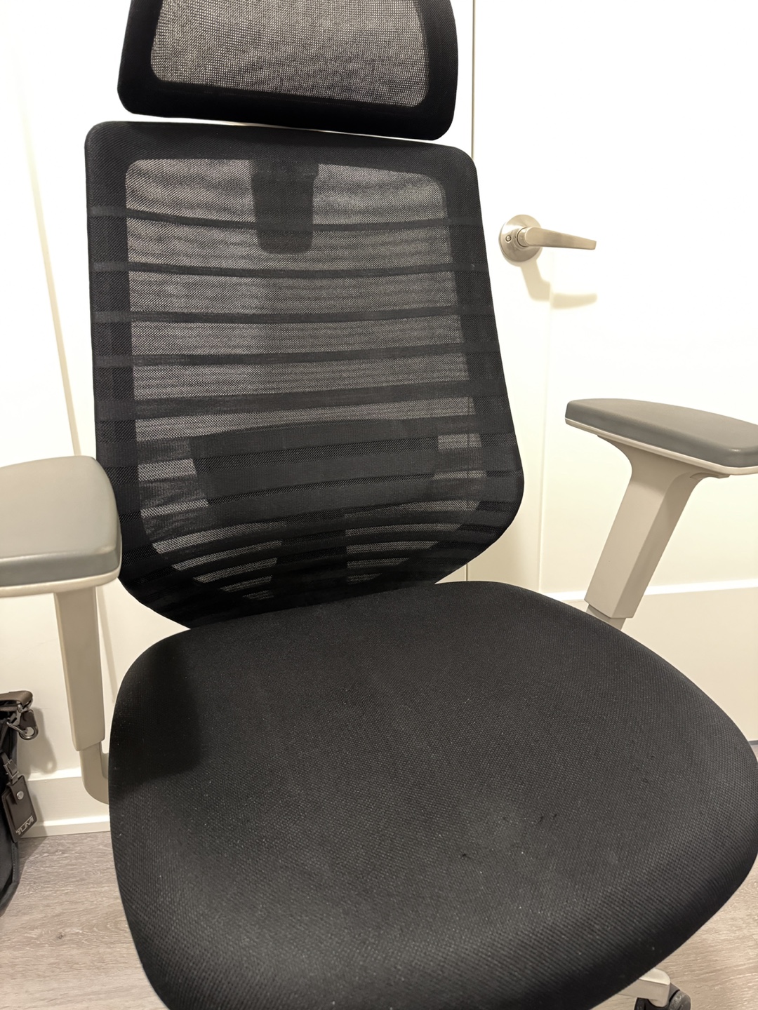 Ergonomic Office Chair (Branch Canada) - photo 5