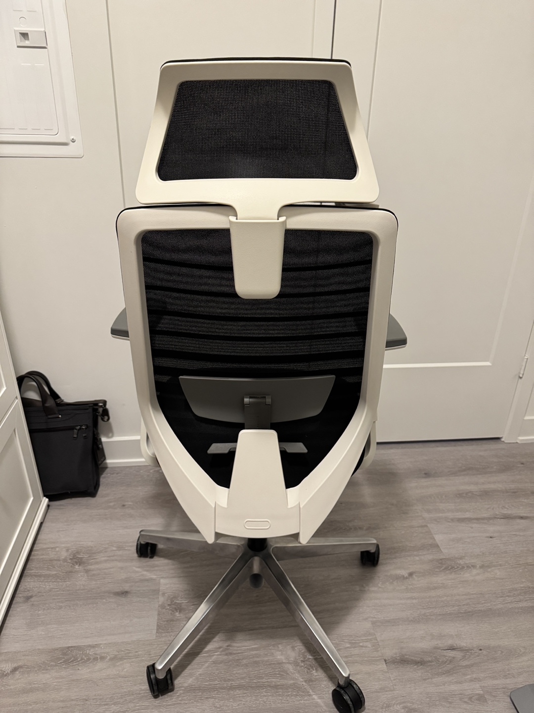 Ergonomic Office Chair (Branch Canada) - photo 3