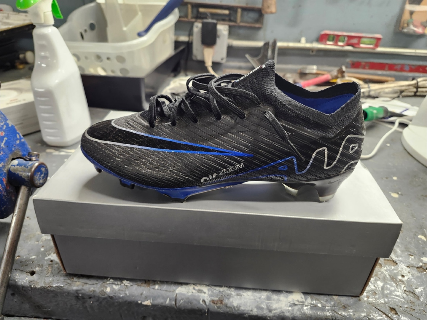 Nike Zoom Size 8 Soccer Cleats - photo 2