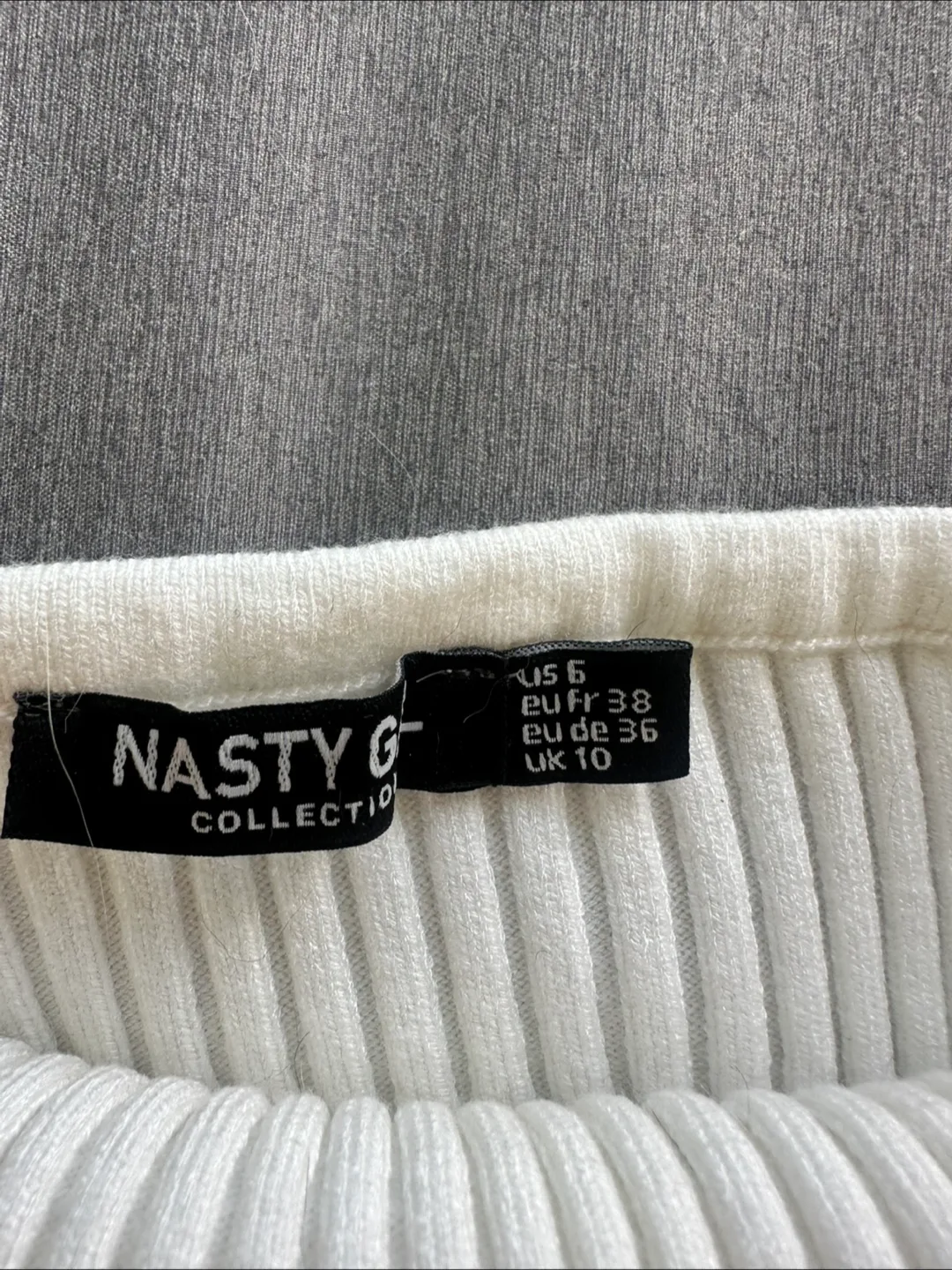 White Ribbed Knit Tube Top - Size 6 image indicator(3)