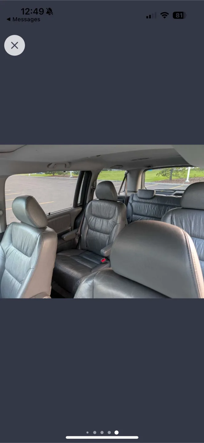 Honda Odyssey Minivan image indicator(8)