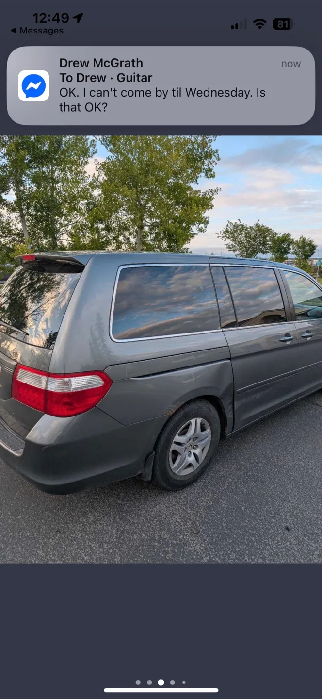 Honda Odyssey Minivan image indicator(3)