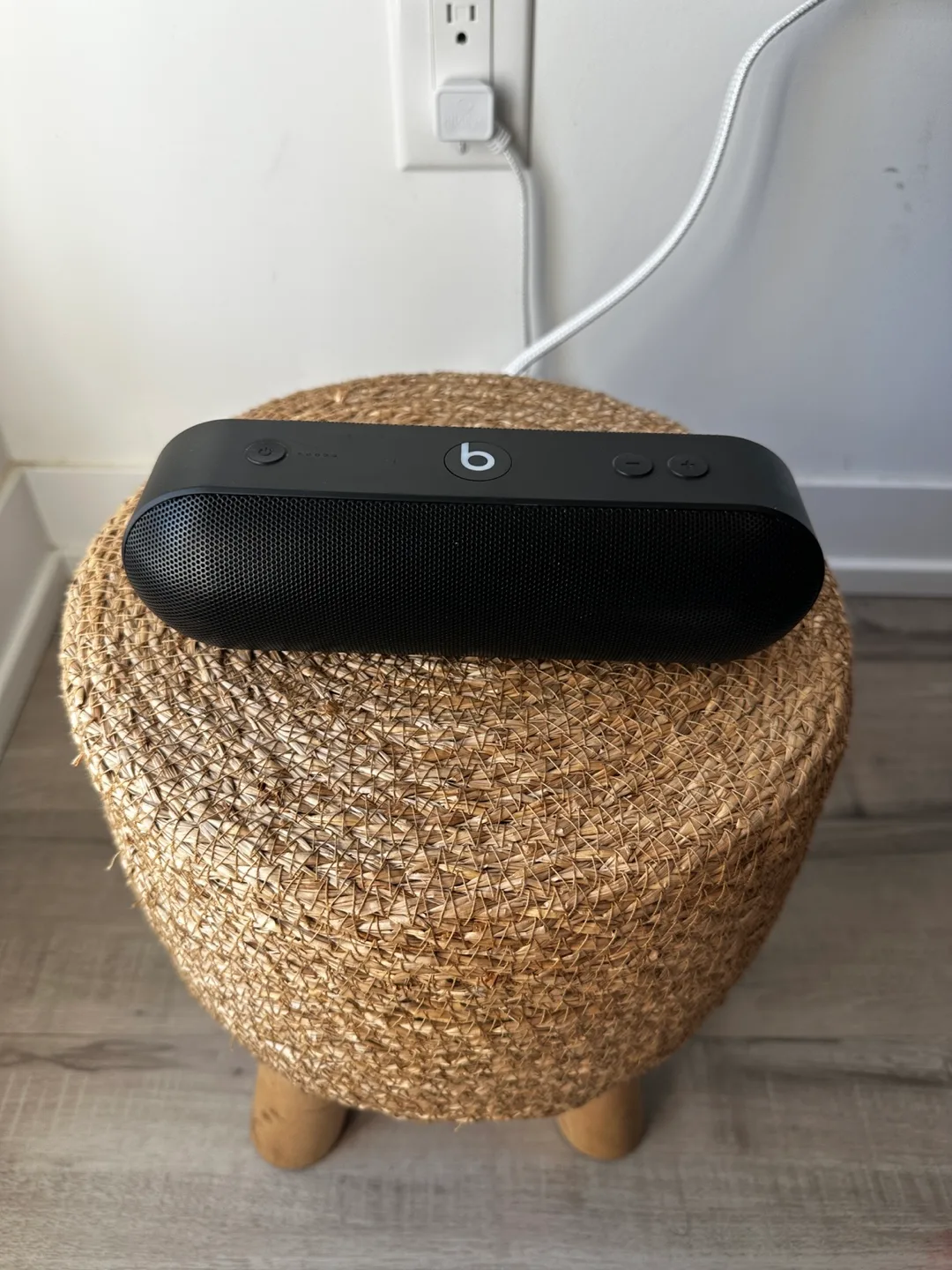 Beats Pill+ Portable Wireless Speaker - Black thumbnail