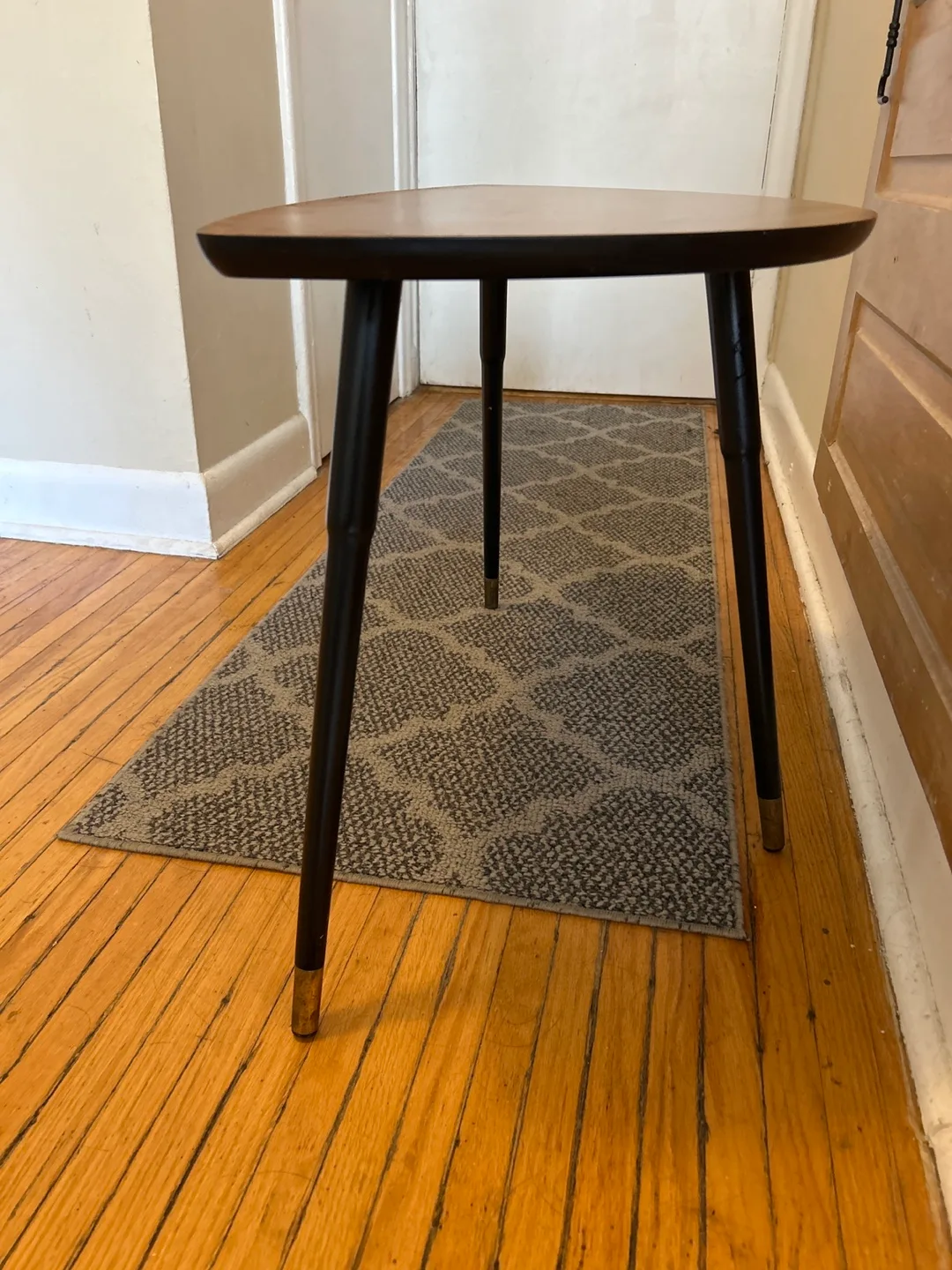 IKEA Lövbacken Side Table image indicator(5)