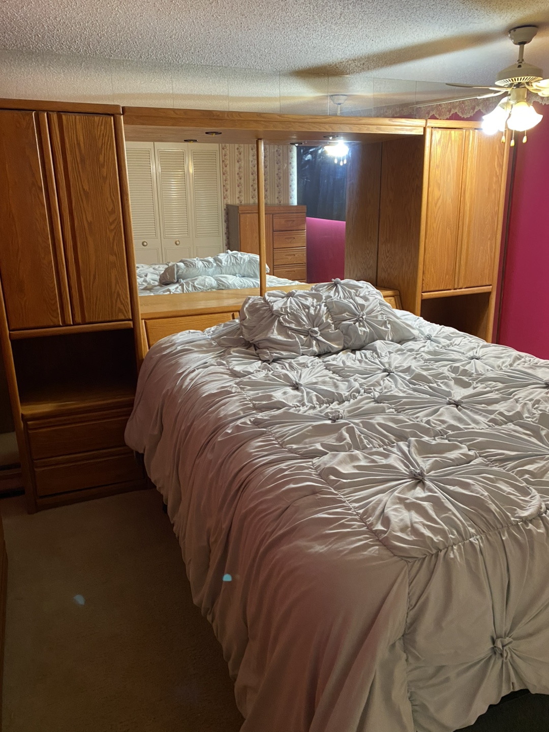 Solid Wood Bedroom Set - photo 3