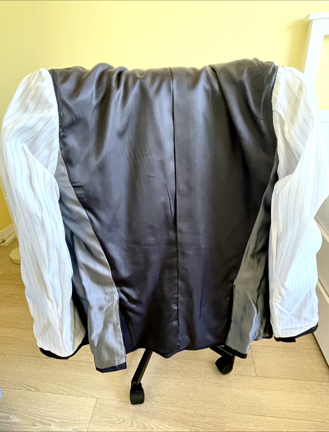 Black Blazer, 34S-36S — Worn Once - photo 4