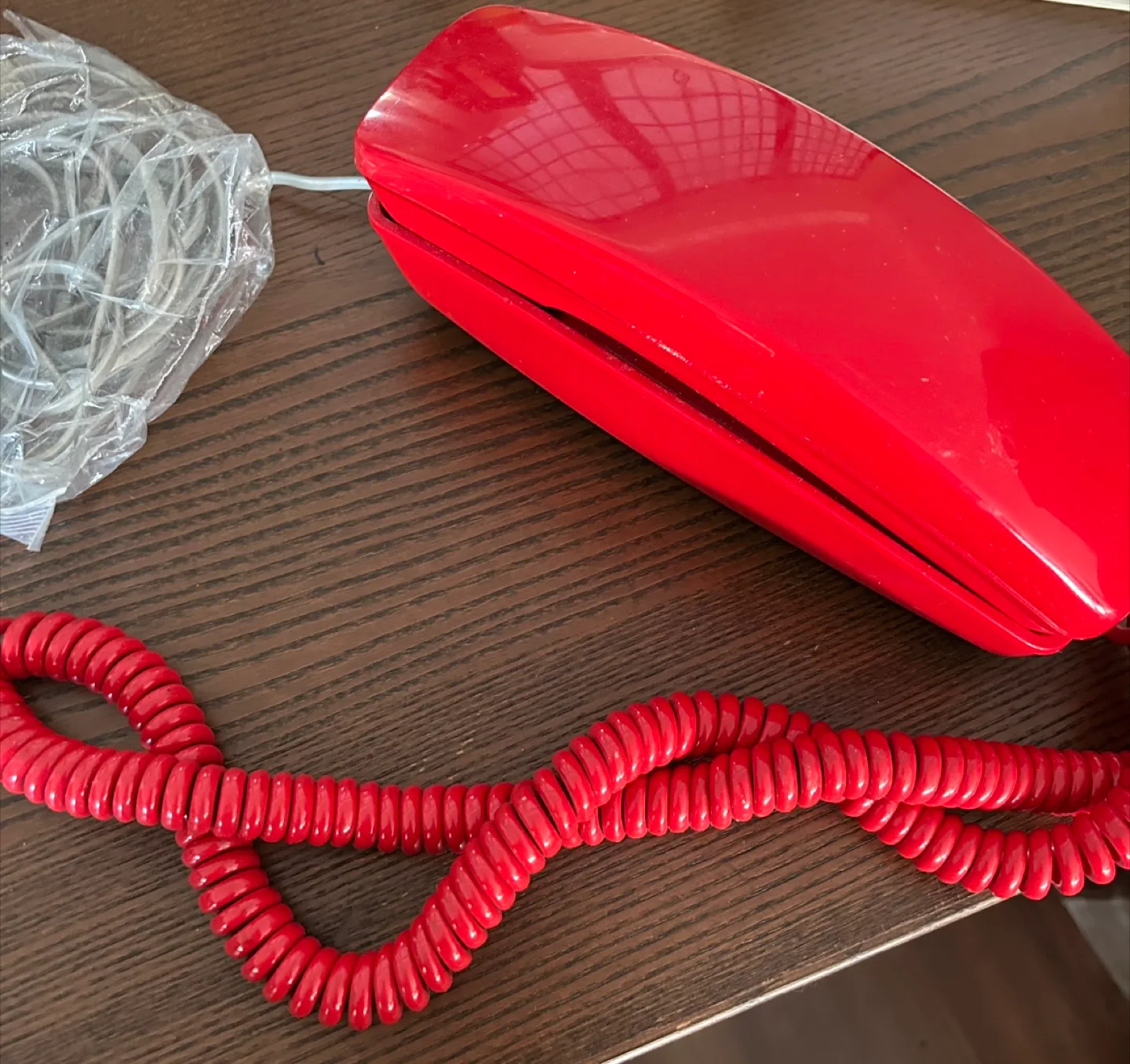 Vintage GTE Starlite Red Desk Phone thumbnail