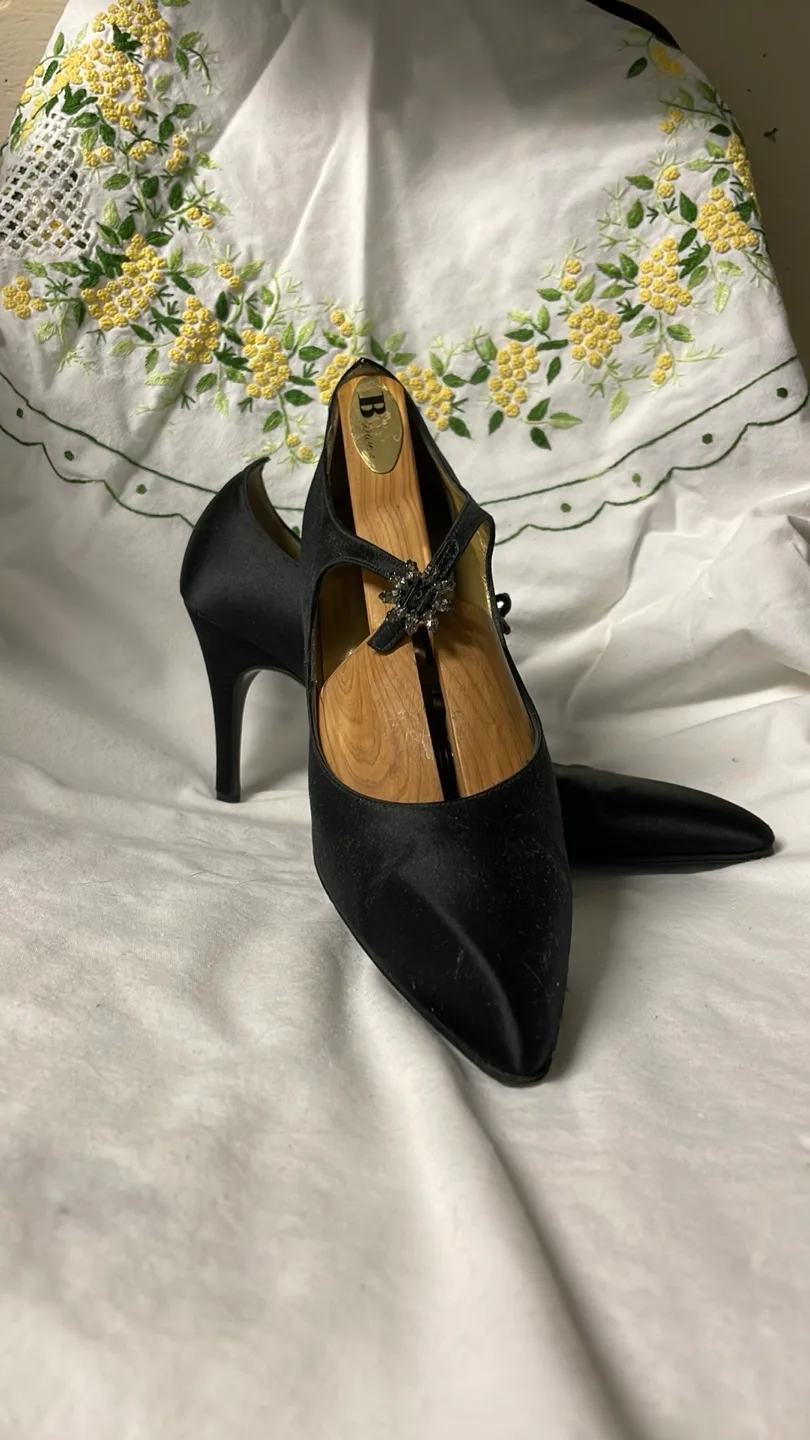 Yves Saint Laurent Black Heels thumbnail