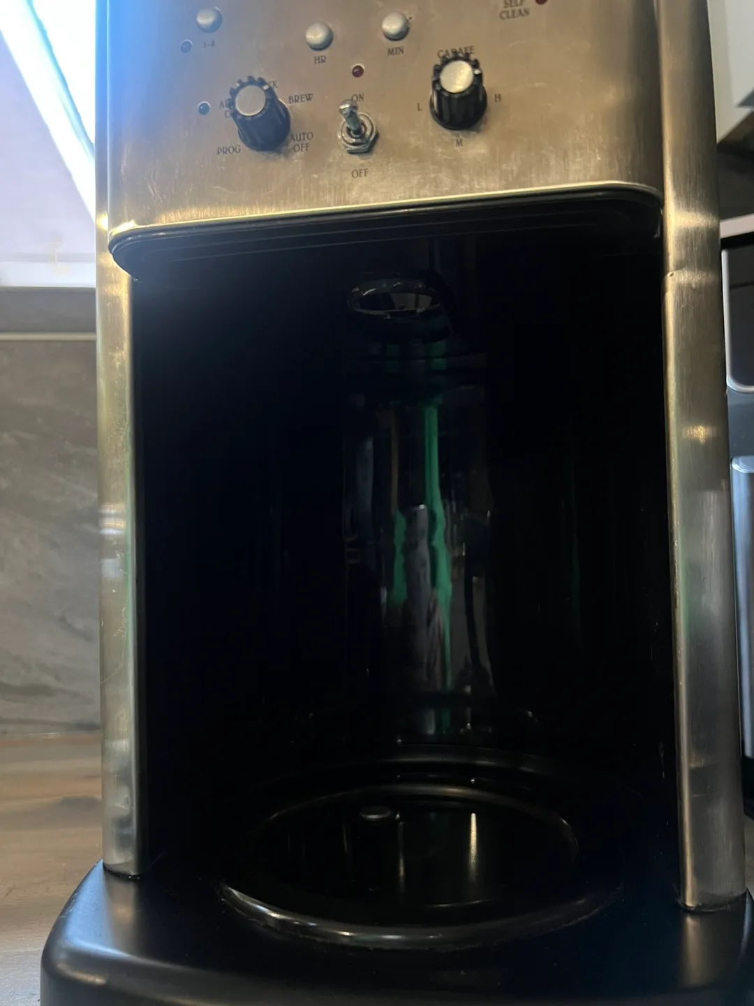 Cuisinart ®️ 12 Cup Coffee Maker image indicator(7)