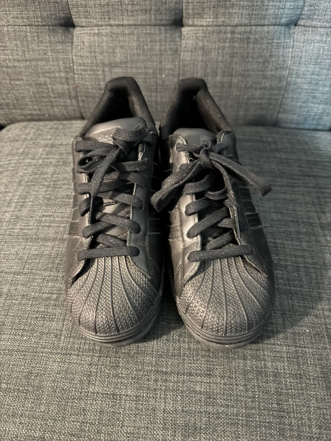 Adidas Superstar size 6 US image indicator(2)