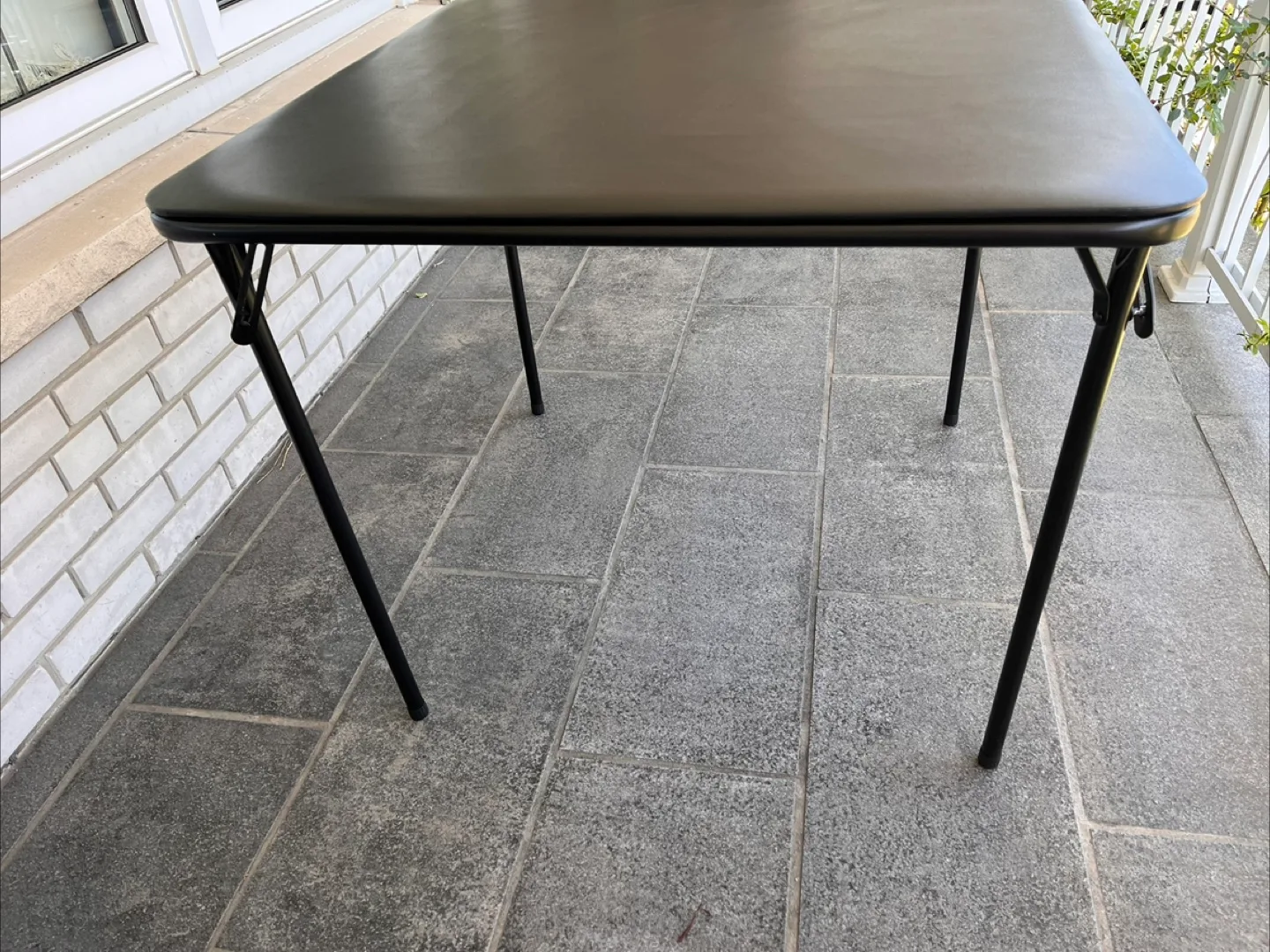 Folding Table - Black image indicator(2)