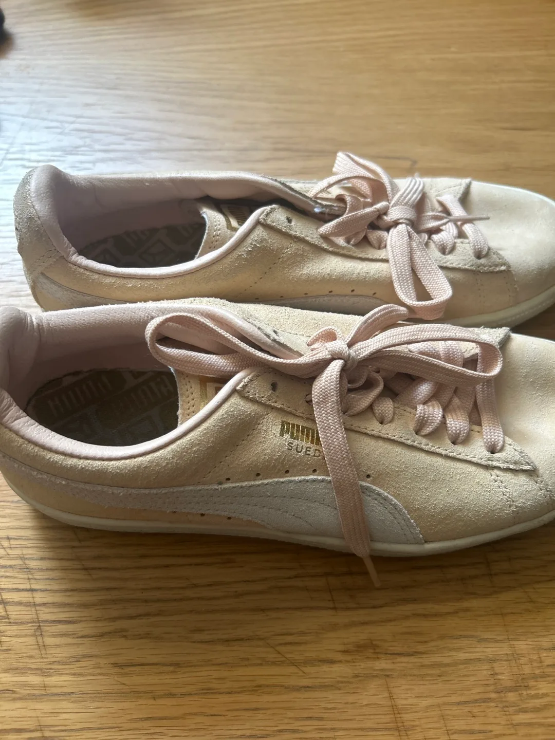 Puma  Sneakers - Size 8.5 image indicator(2)