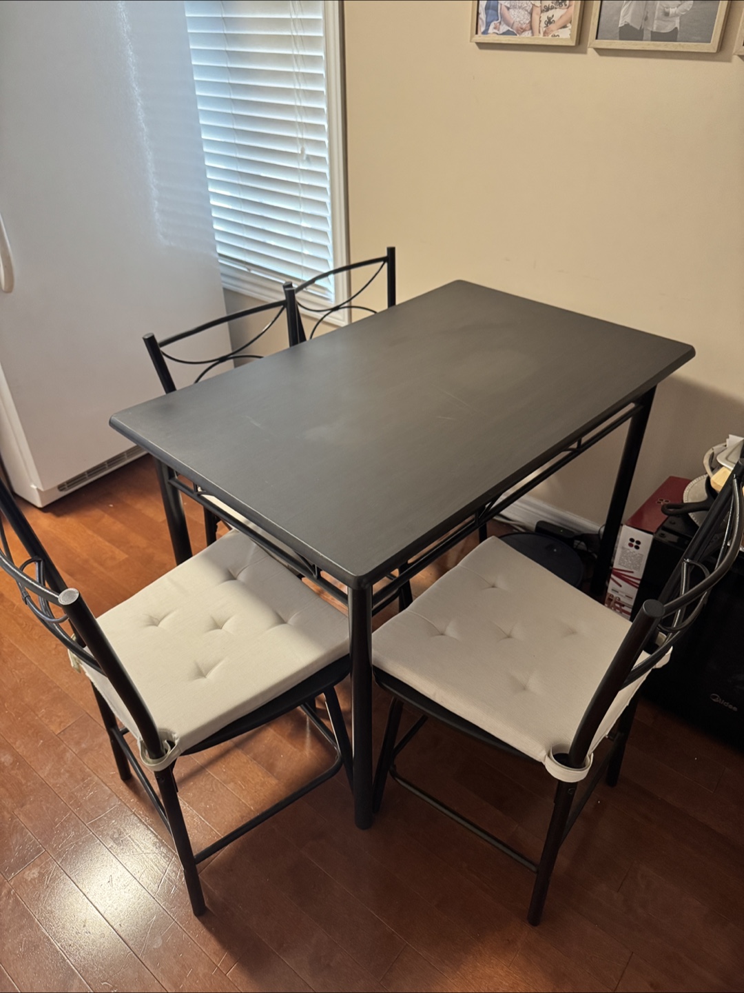 Dining Table Set with 4 Chairs - Black Metal Frame