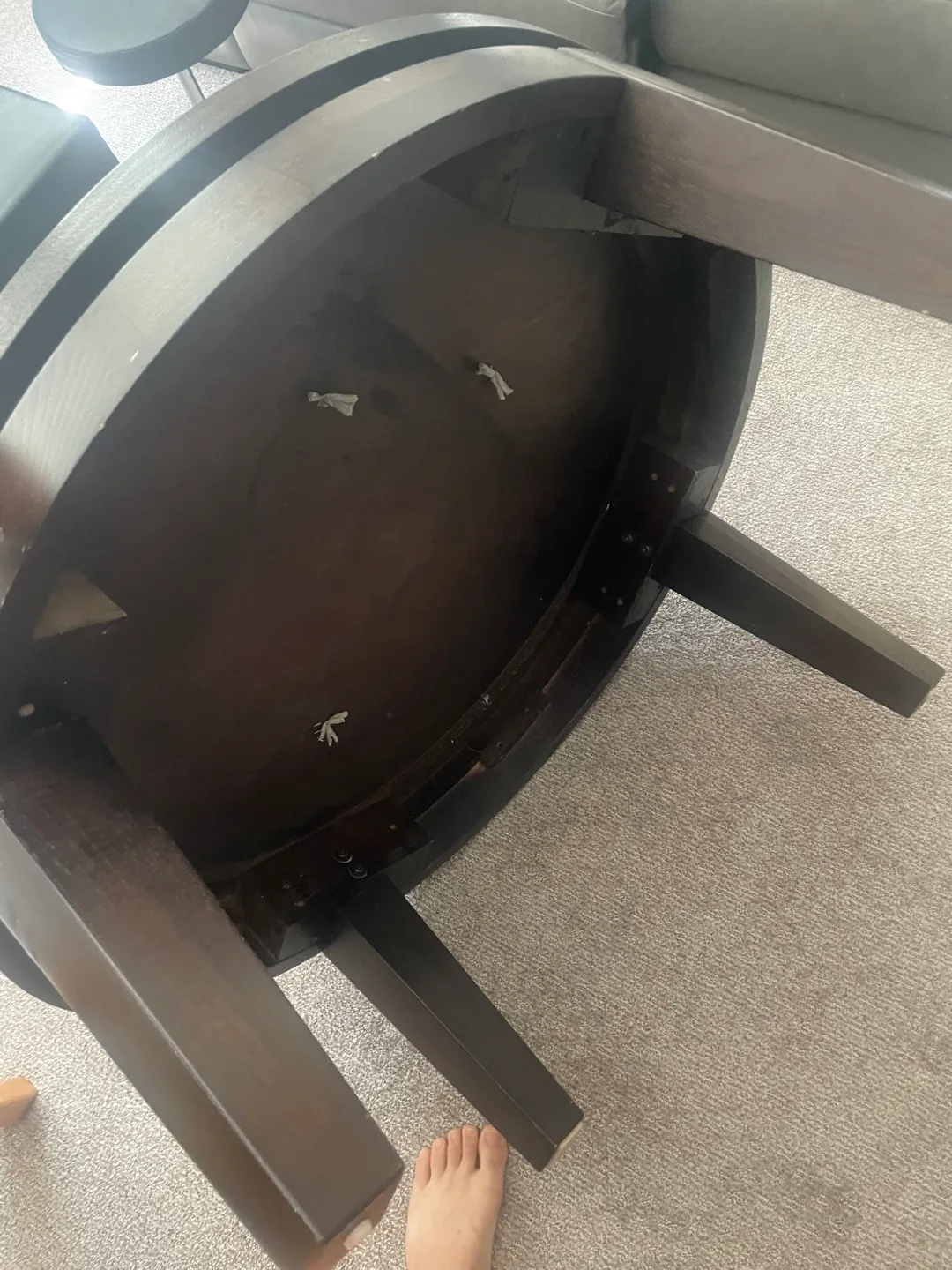 Round Dark Brown Coffee Table image indicator(3)