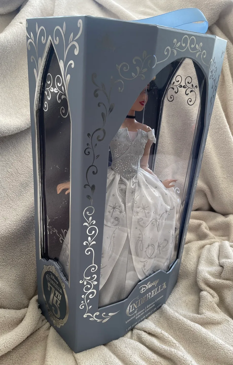Disney Cinderella 75th Anniversary Limited Edition Doll image indicator(4)