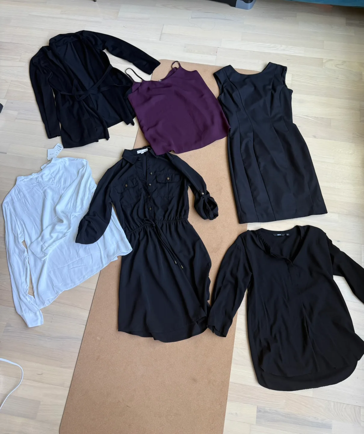 Workwear package size 4-6! $30 FOR ALL like new thumbnail