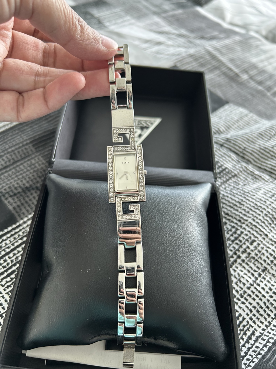 Guess Women's Silver-Tone Bracelet Watch - photo 3