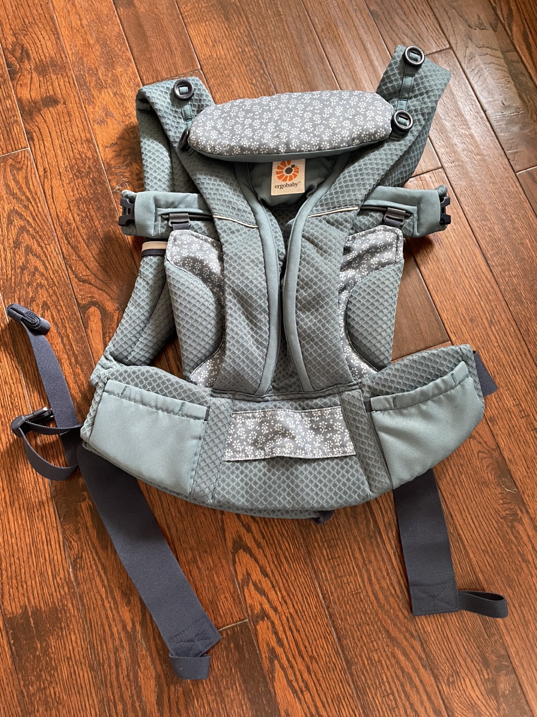 Ergobaby Omni Breeze Carrier - Grey