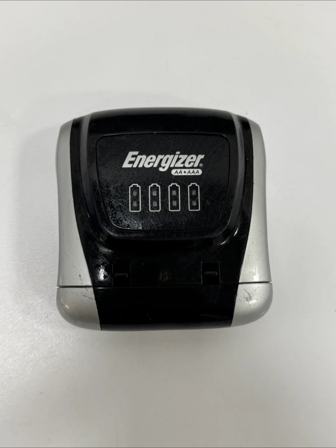 Energizer AA AAA Battery Charger thumbnail