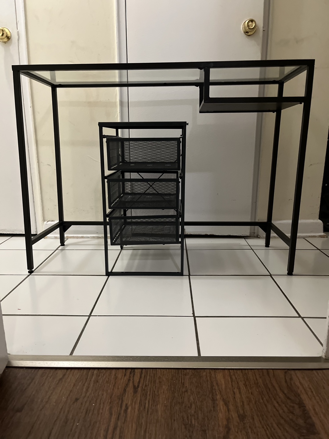 IKEA VITTSJÖ Laptop Table - Black/Glass - photo 3