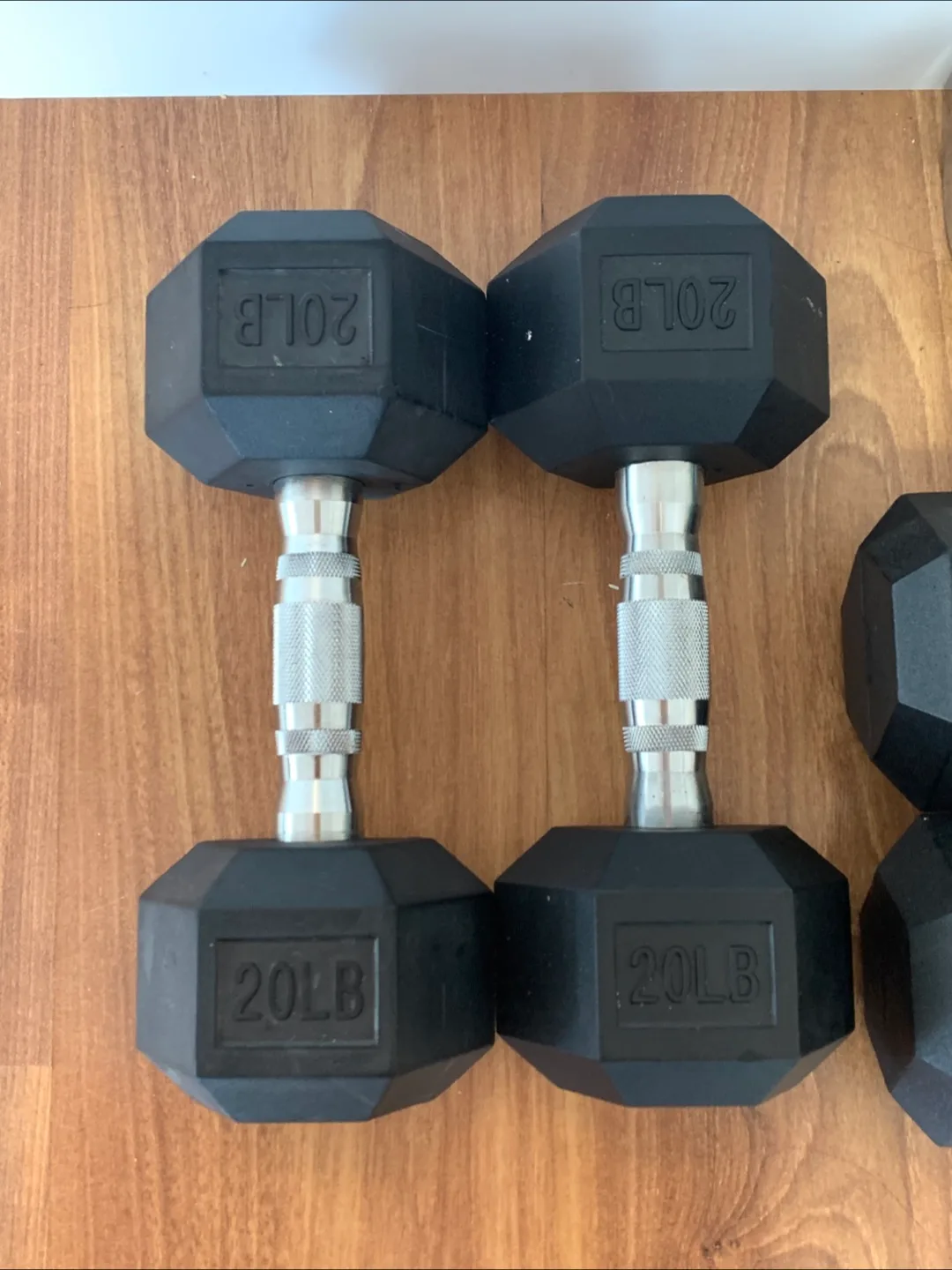 ‼️MOVING SALE‼️ Dumbbell Set - 10lb, 15lb, 20lb image indicator(3)
