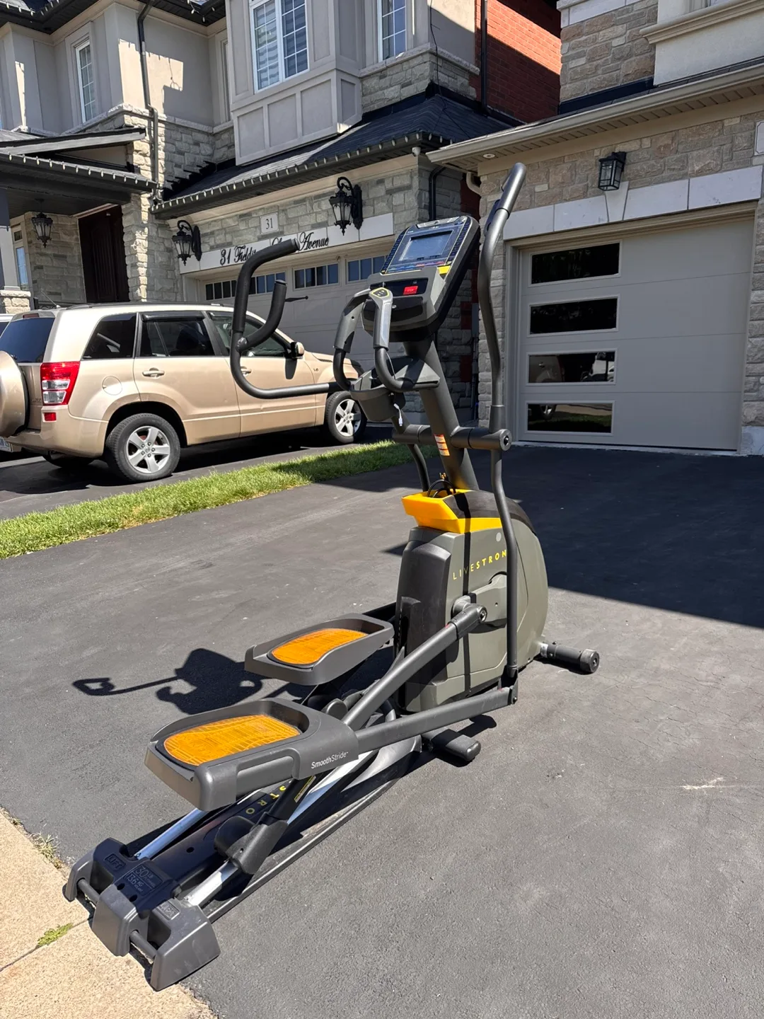 Livestrong Elliptical Trainer image indicator(2)