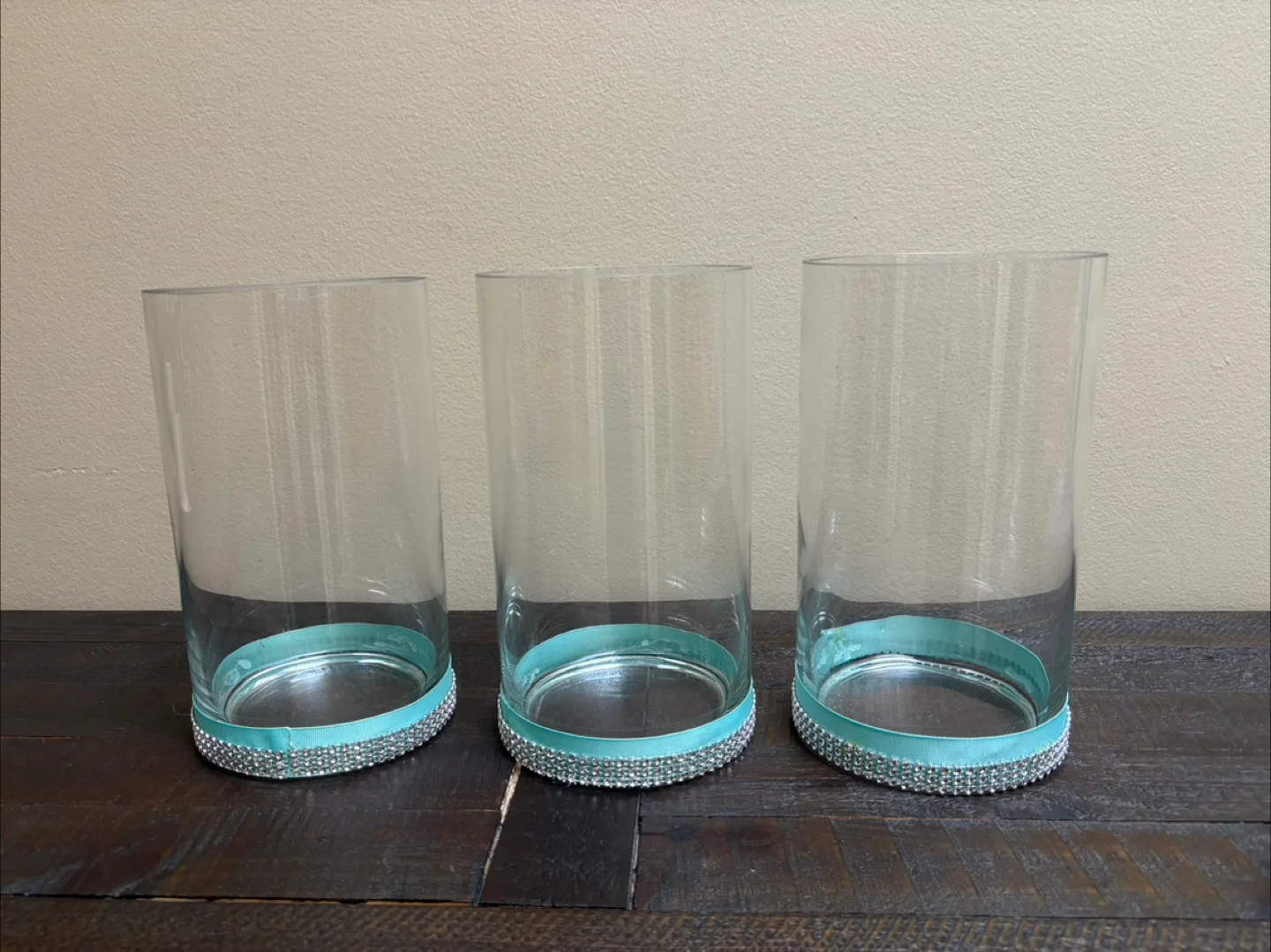 🇨🇦3 Glass Cylinder Vases with Teal Ribbon thumbnail