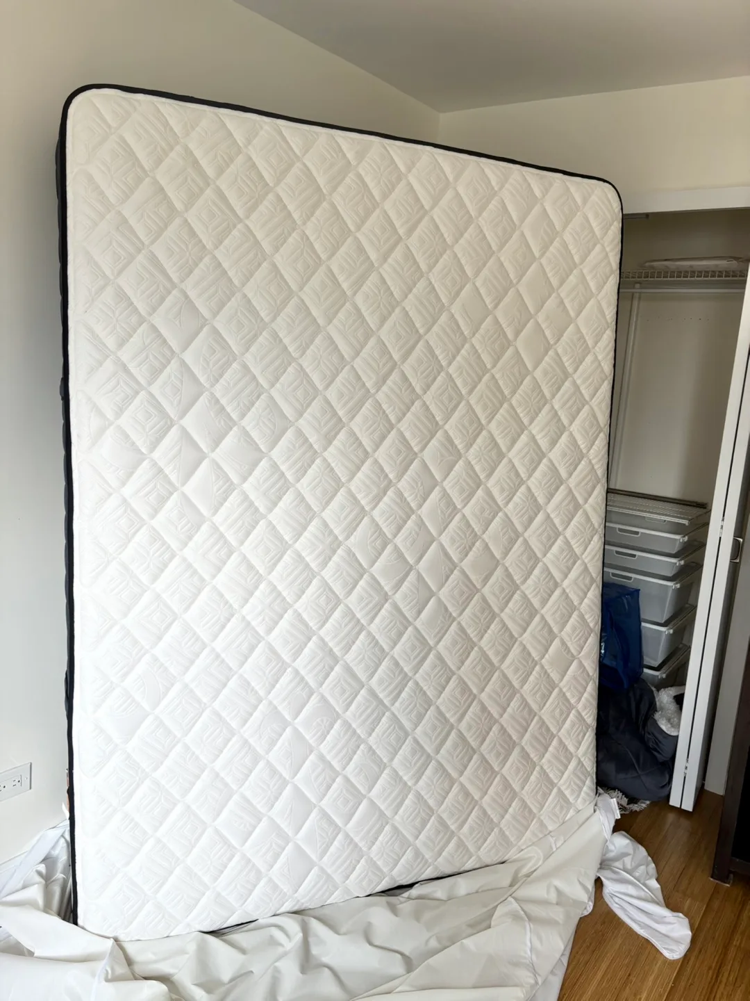 Stearns & Foster Rockwell LUF Queen Mattress thumbnail