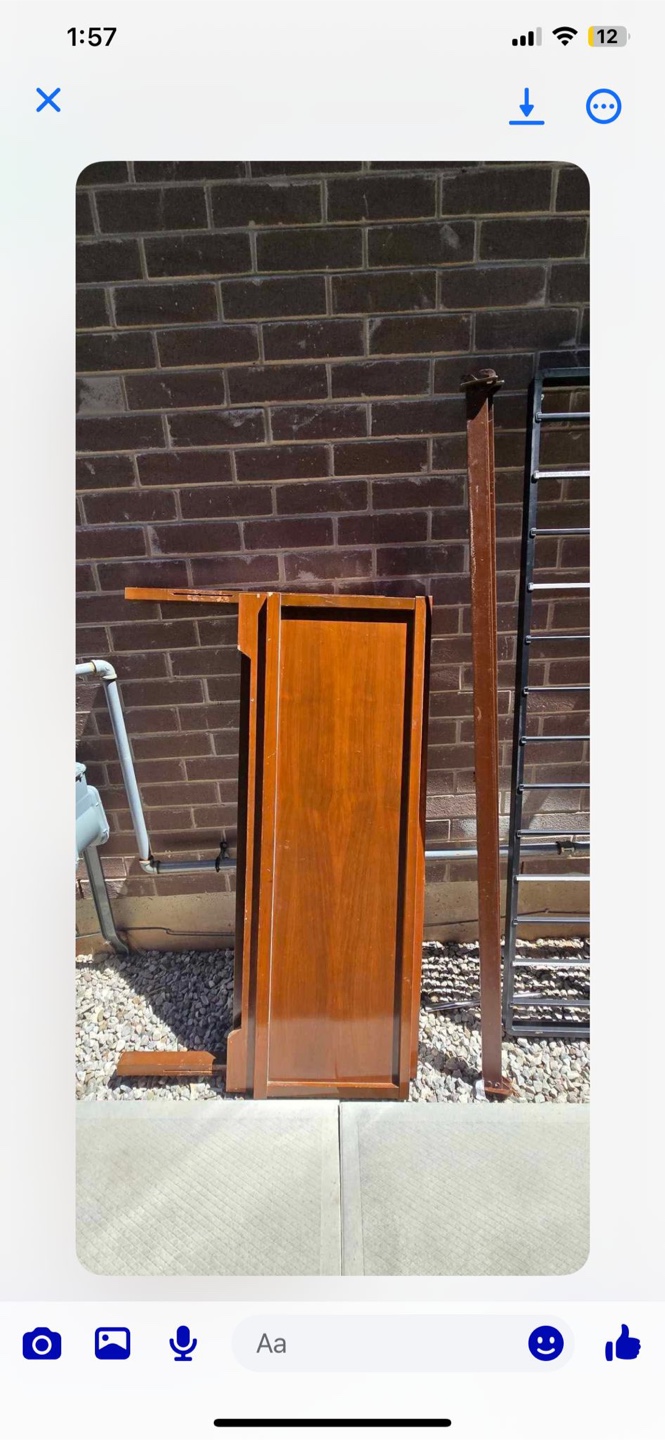 Wood and metal Bed Frame. Size: Full/Double - photo 4