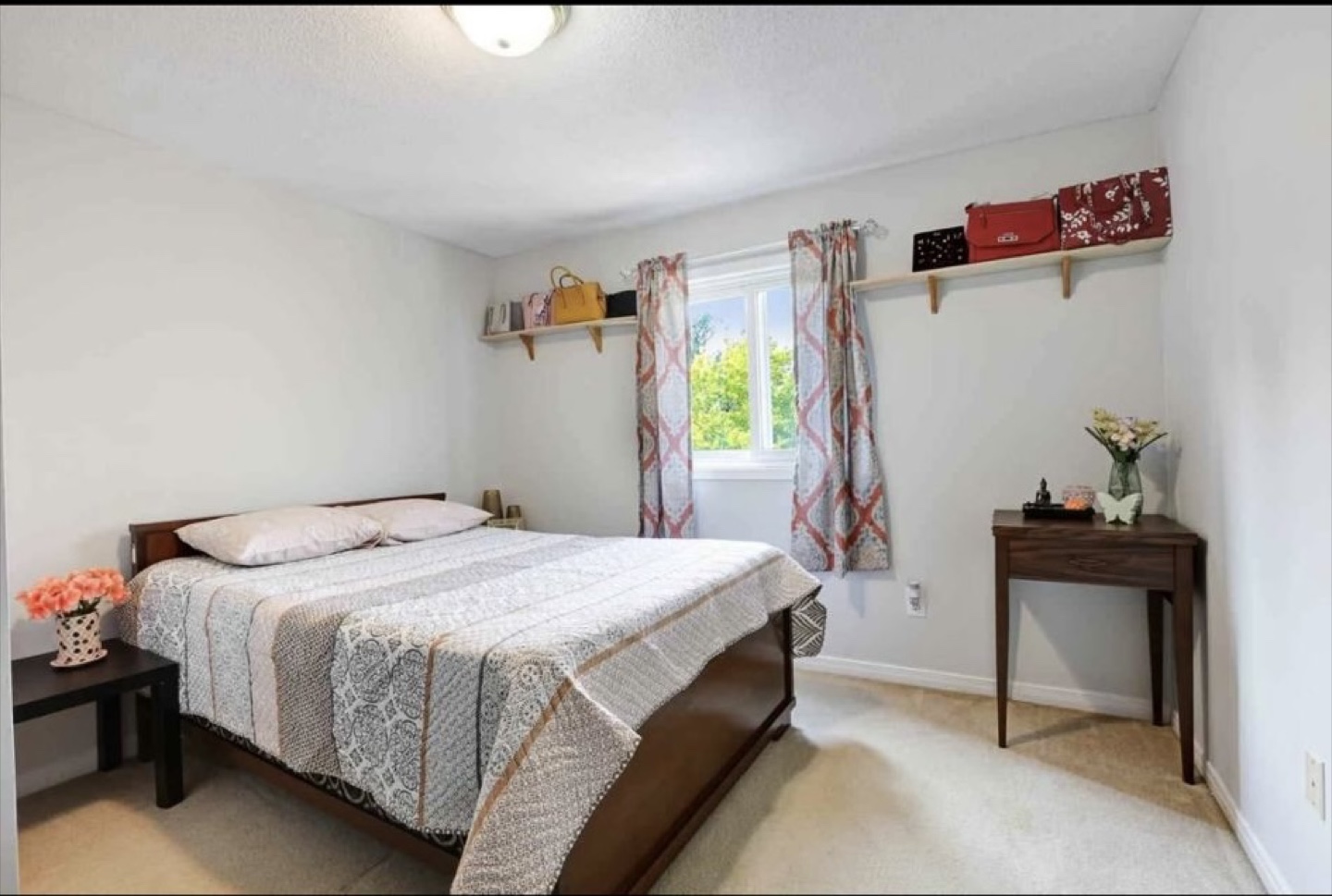 Wood and metal Bed Frame. Size: Full/Double - photo 2