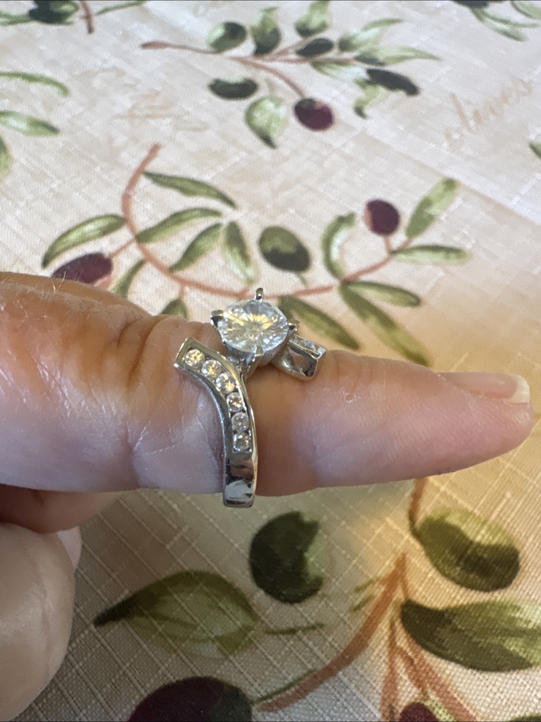 Cubic Zirconia Sparkling Ring - photo 3