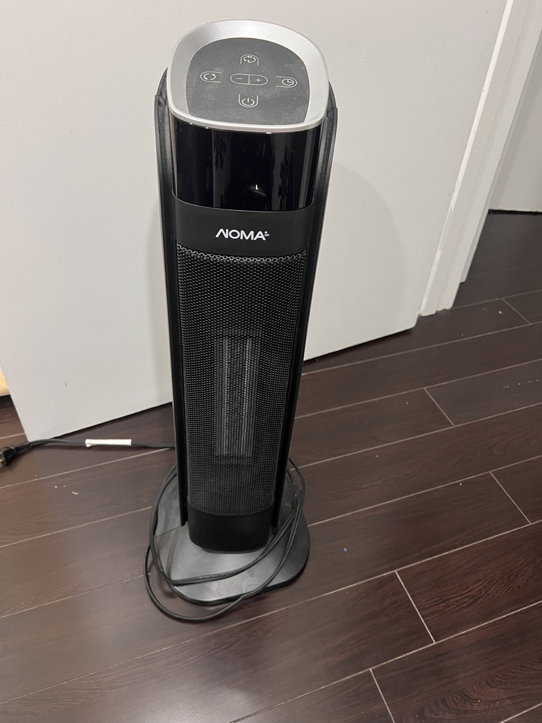 NOMA Tower Heater - Black