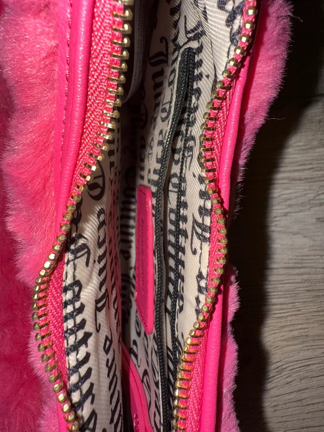 Juicy Couture purse #Cleanout image indicator(4)