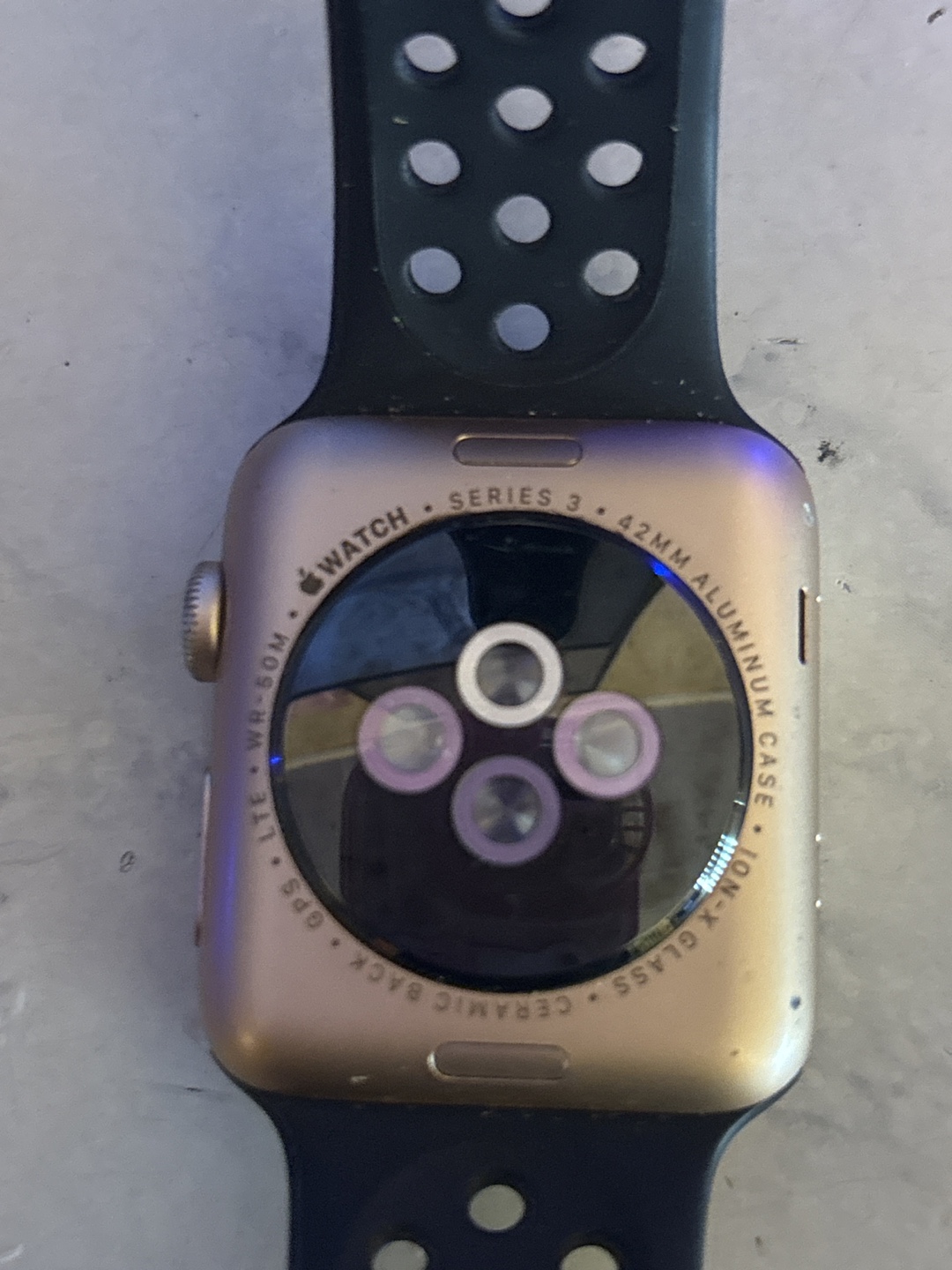 Apple Watch Series 3 42mm Gold Aluminum Case - photo 2