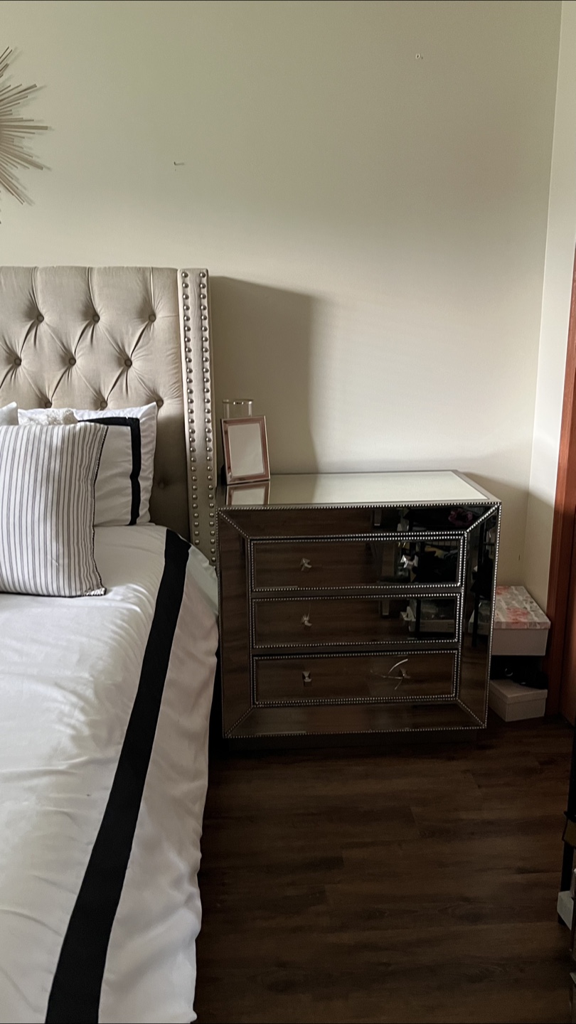 2 Mirrored accent Chest / end table / chest of drawers/ cabinet - photo 2
