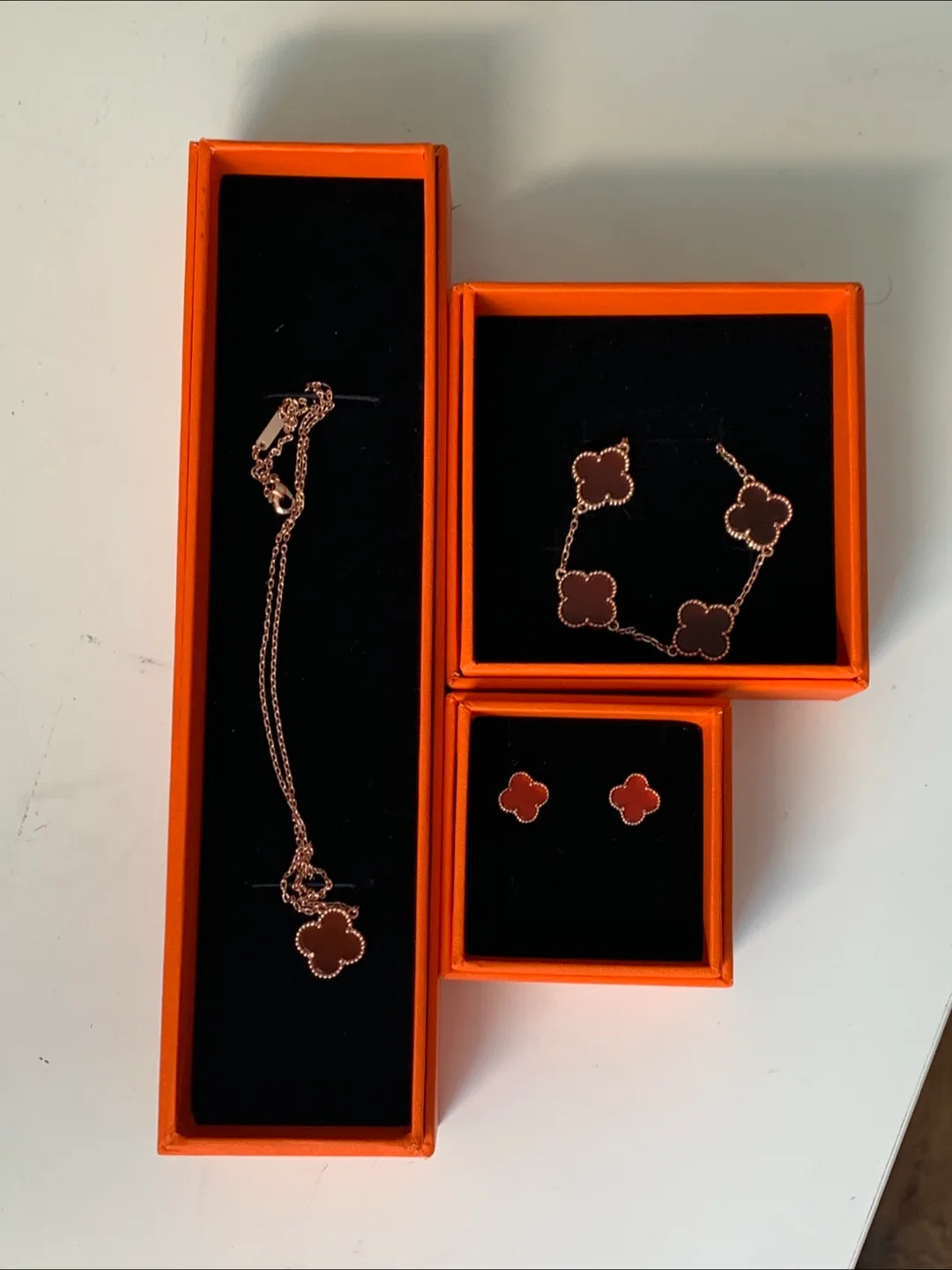 ‼️MOVING SALE‼️Van Cleef inspired Jewelry Set thumbnail