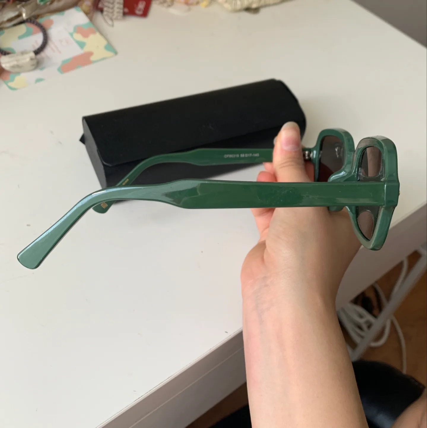 ‼️MOVING SALE‼️Green Sunglasses image indicator(3)