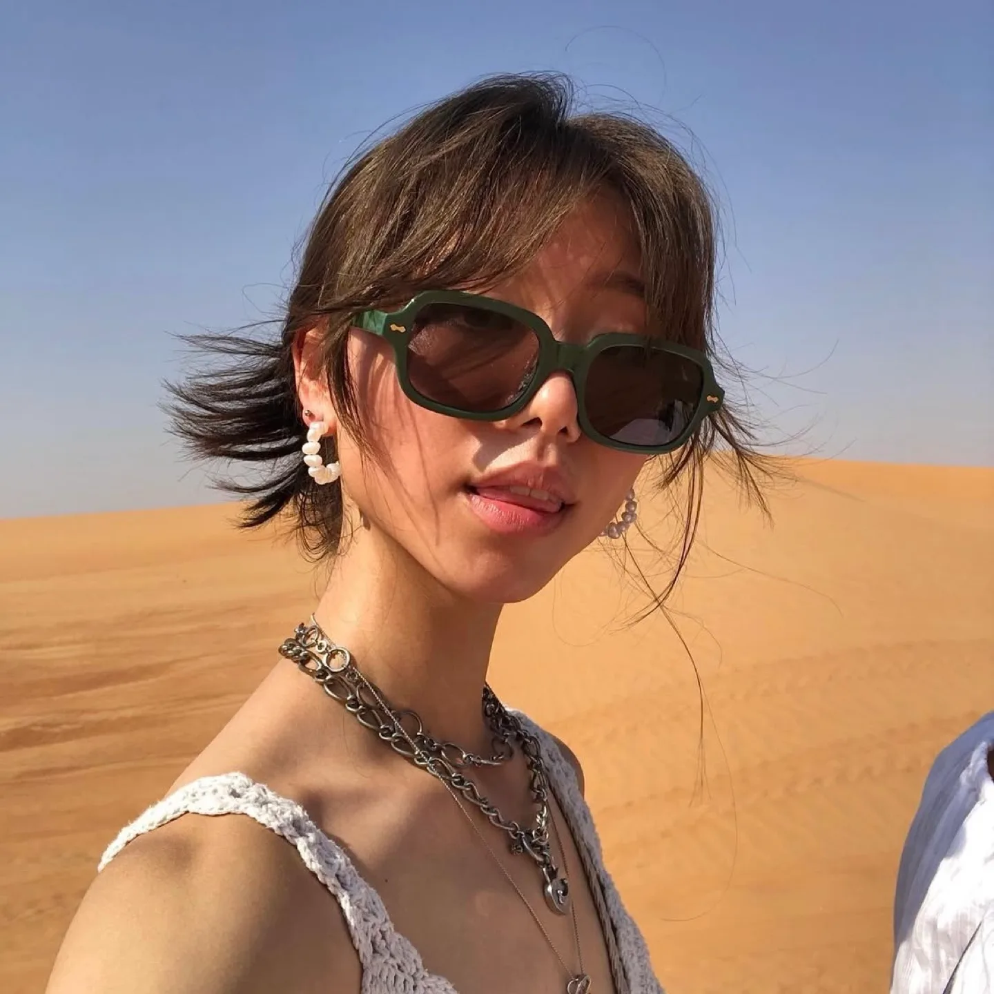 ‼️MOVING SALE‼️Green Sunglasses image indicator(5)